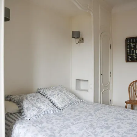 Bright And Spacious Love Cocoon In 16th Paryż